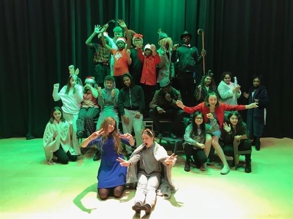 Yr-9-drama.jpg